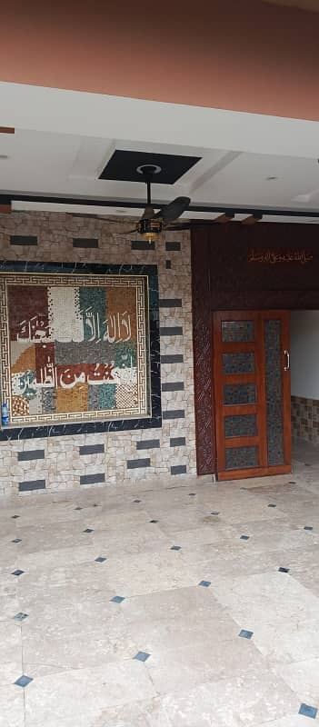 10MARLA NEW UPPER PORTION FOR RENT IN ALLAMA IQBAL TOWN 0