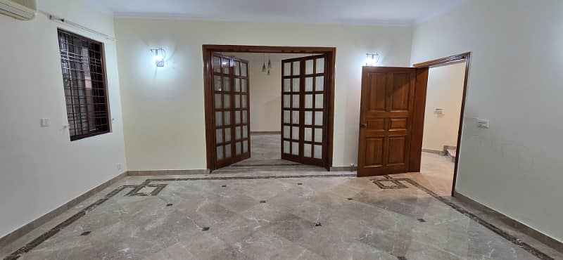 1 Kanal House Commercial Use For Rent In Gulberg 3 3