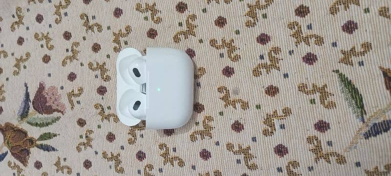 apple air pods pro 2 gen2 cop. y came from germany  price full n final 6