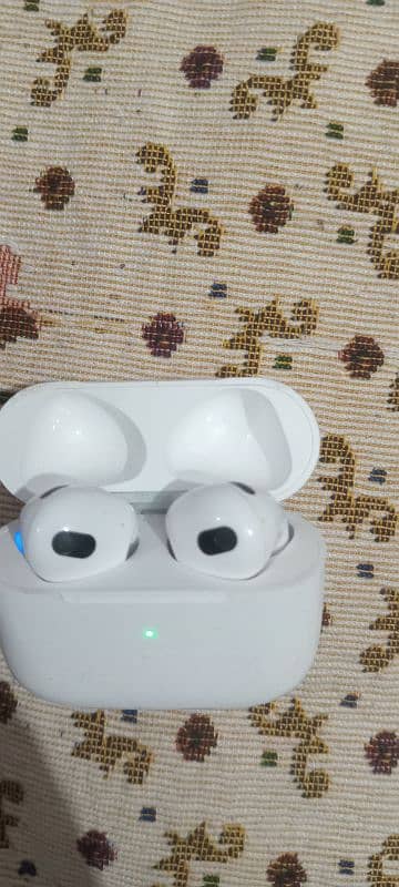 apple air pods pro 2 gen2 cop. y came from germany  price full n final 7