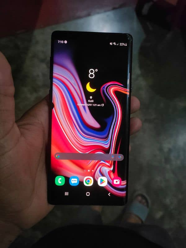 Samsung Note 9 6/128 Sim 2month chalay gi Dot aur Crack hai Urgent sal 1