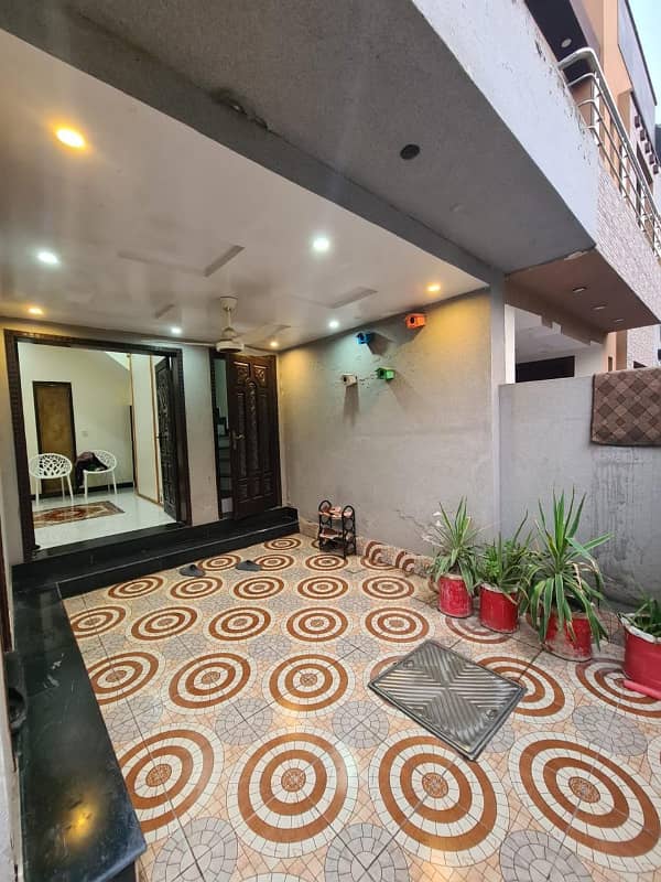 5 MARLA HOUSE FOR RENT IN BAHRIA TOWN LAHORE 5