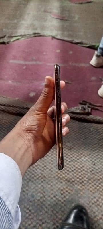 iPhone XS Max 256GB Urgent Sell 4