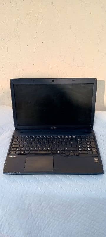 Fujitsu Laptop made in Japan / Germany 3