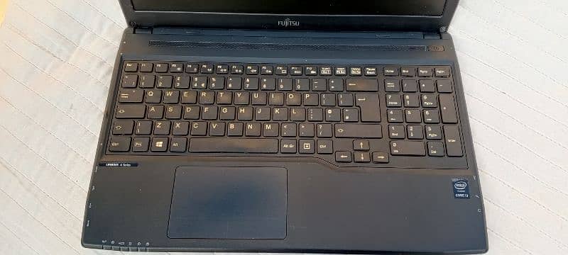 Fujitsu Laptop made in Japan / Germany 4