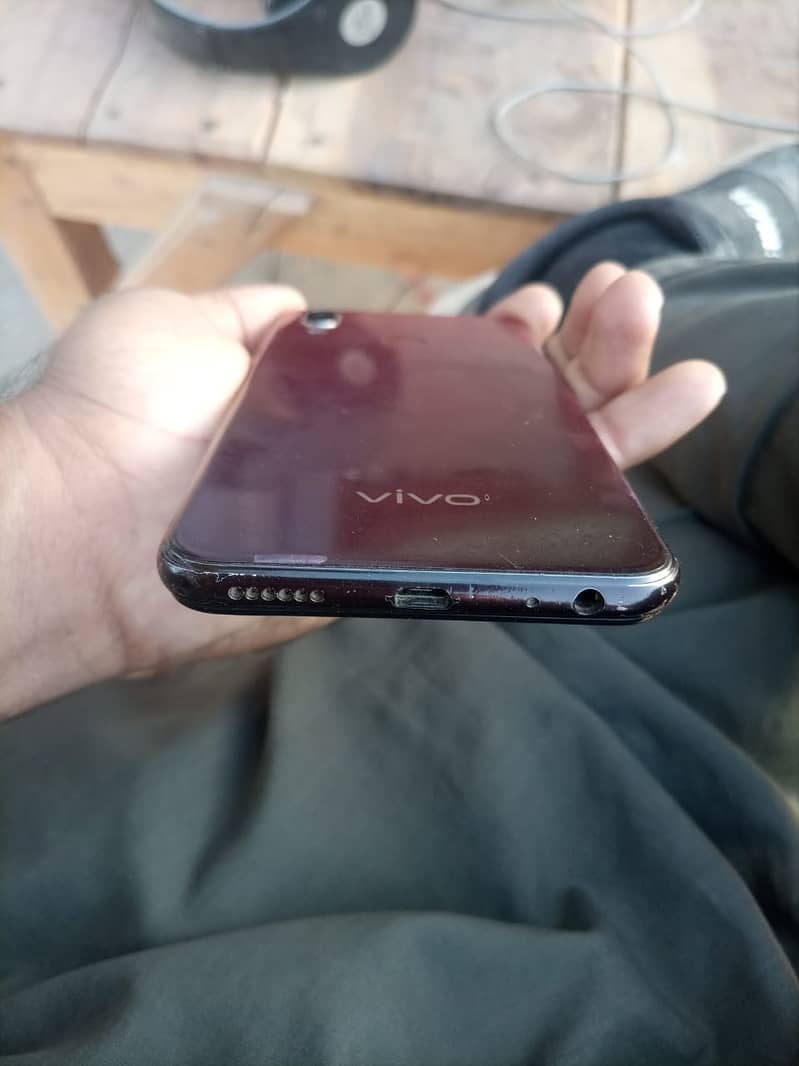 Vivo Y11s 4