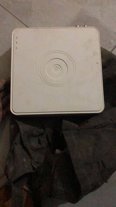 CCTV Camera with DVR 4channel for Sale 4