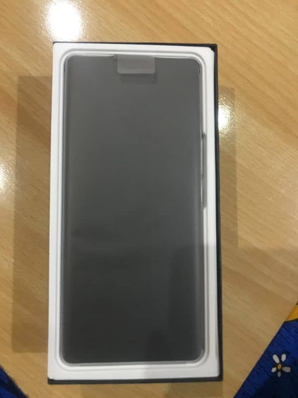 Vivo V40 Model V2348 1