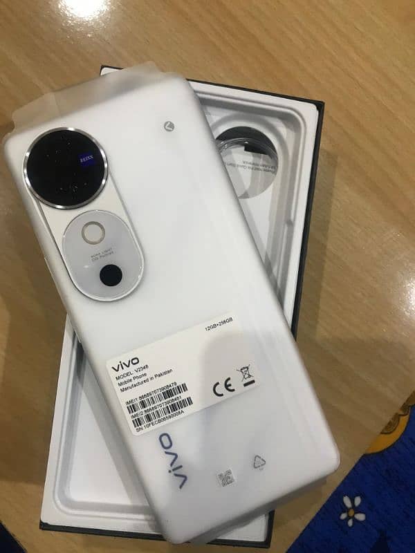 Vivo V40 Model V2348 3