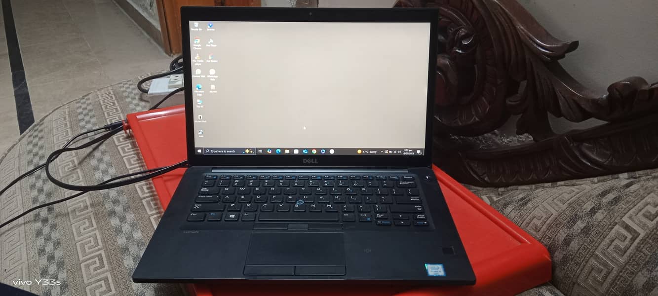 Dell latitude 7480, core i5 6300U CPU, DDR 4, 8GB RAM, 256GB SSD, 0