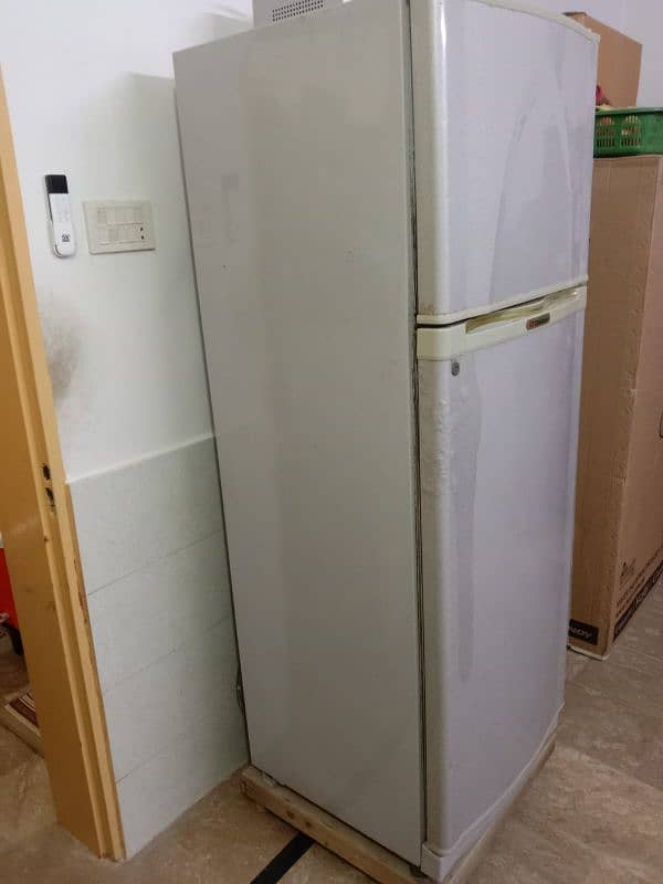 dawlance fridge A one condition full size 2