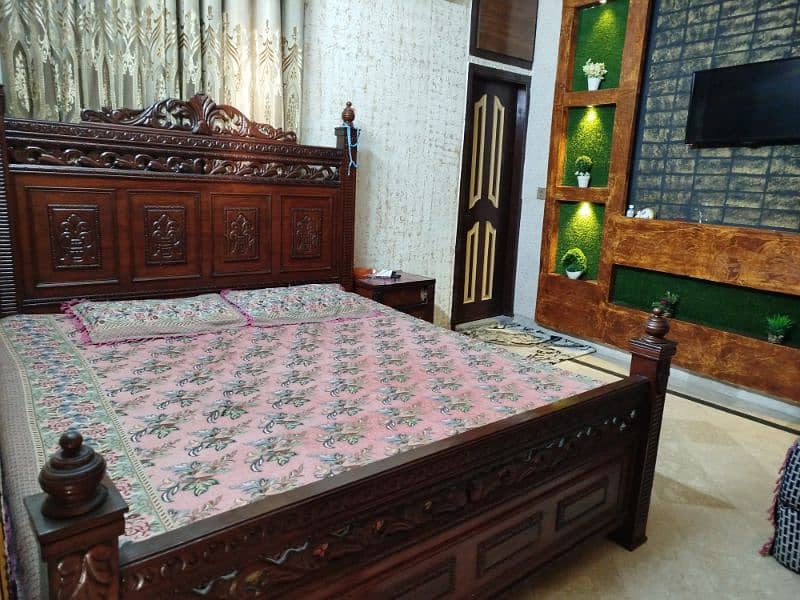 pure taali wood complete bed with 2 side tables without metress 0