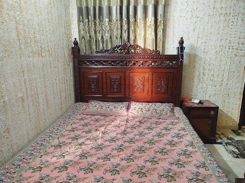 pure taali wood complete bed with 2 side tables without metress 2