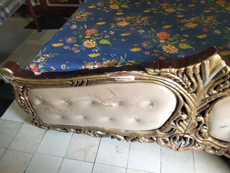 Double Bed and dressing Table 3