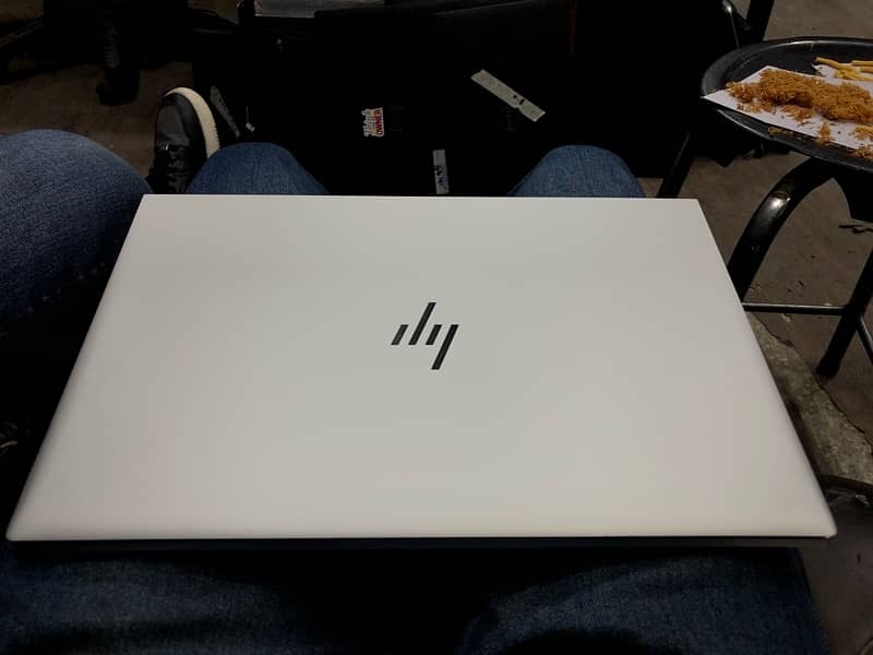 HP ELiTeBooK 840 G8 0