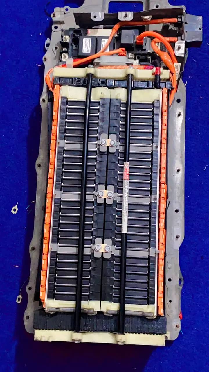 Hybrids batteries and ABS | Toyota Prius | Aqua | Axio Hybrid battery 6