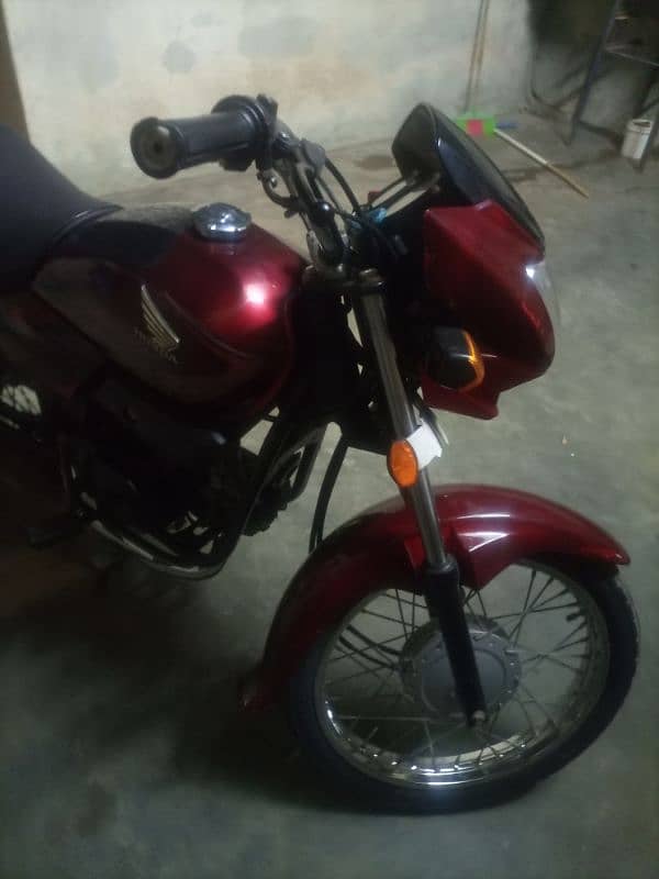 Honda pridor very good condition available samanabad 7