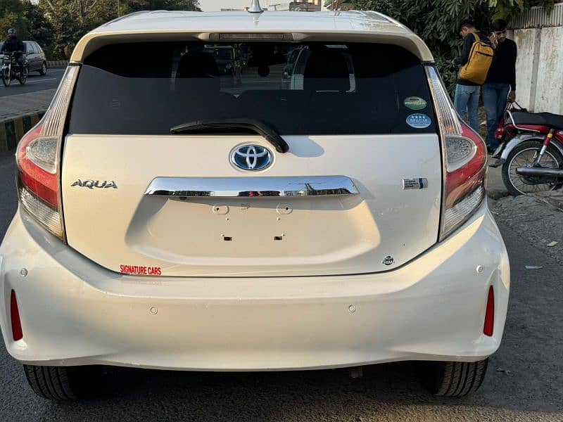 Toyota Aqua 2018 and registered in 2020 9