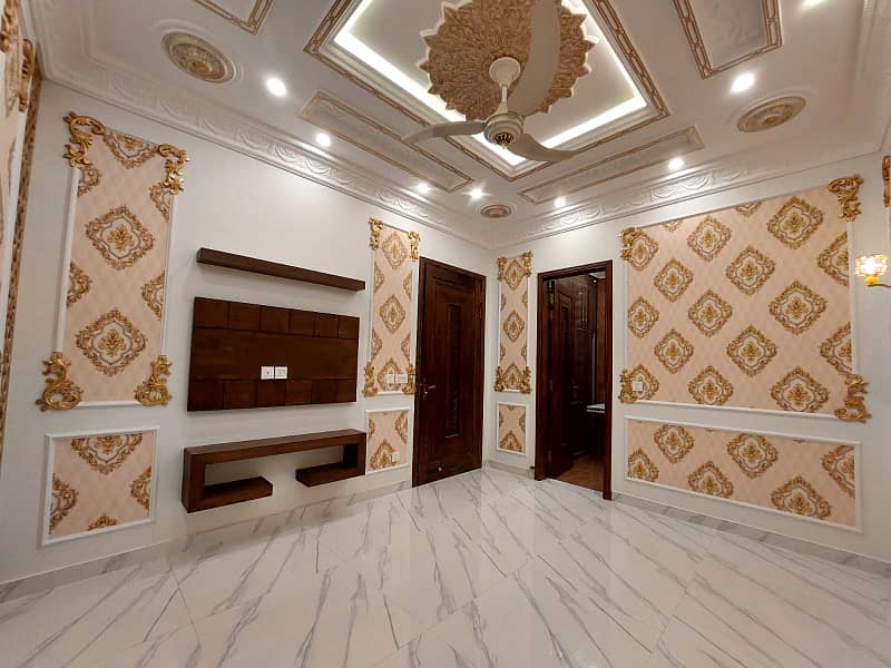 10 Marla Brand New Modern Luxury Upper Portion Available For Rent In Bahria Town Lahore. 10