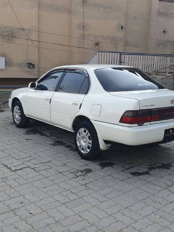 Toyota Corolla XE 1998 modal lush condition 9