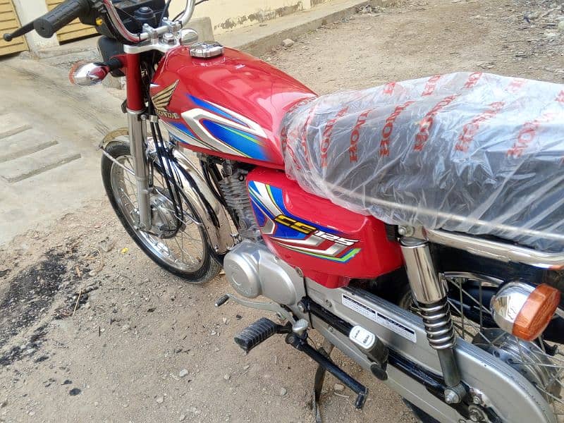 Honda 125. bikul NEW condition 3