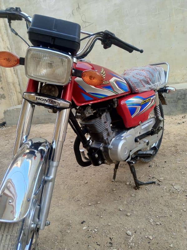 Honda 125. bikul NEW condition 10