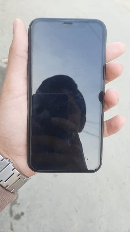 iPhone 11 64 gb black colour 1