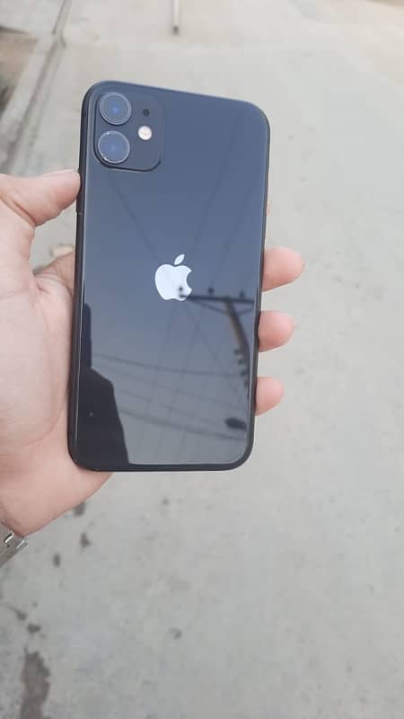 iPhone 11 64 gb black colour 7