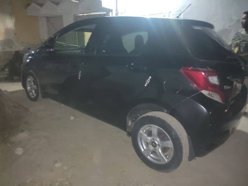 Toyota Vitz 2017 8