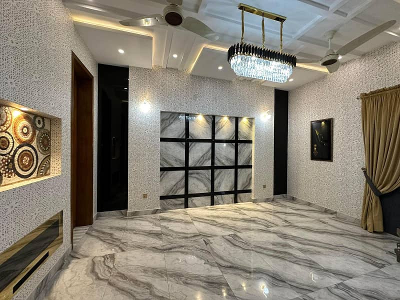 10 Marla Brand New Modern Ultra Luxury House Available For Rent In Bahria Town Lahore. 5