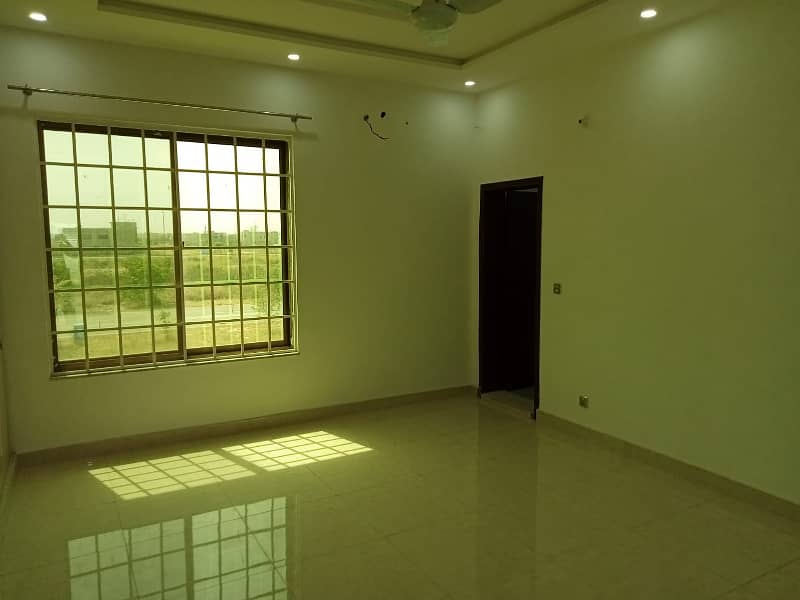 1 Kanal Luxury Upper Portion For Rent In DHA Phase 2, Block U, Lahore 0