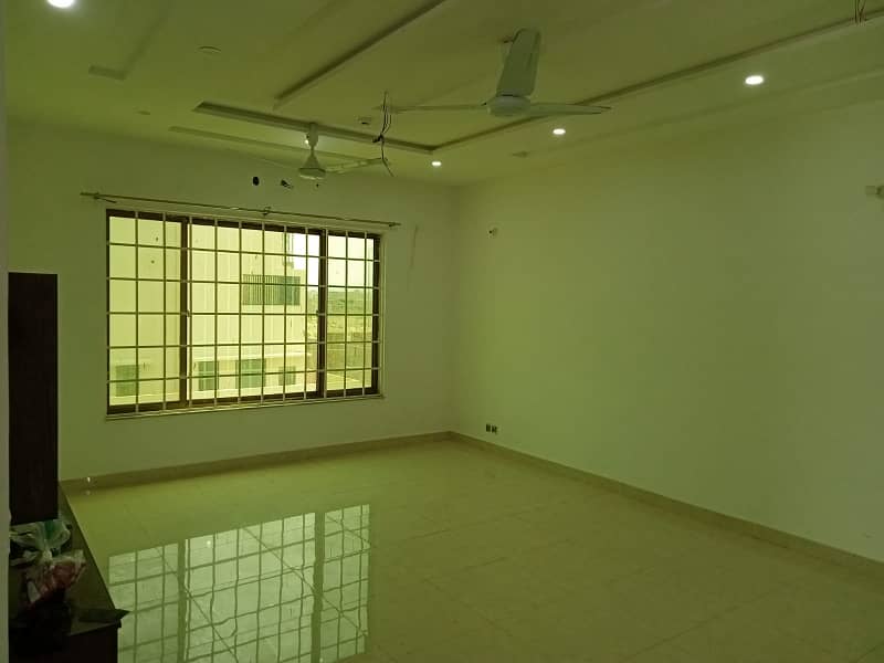 1 Kanal Luxury Upper Portion For Rent In DHA Phase 2, Block U, Lahore 2