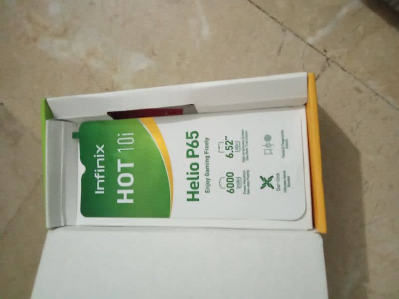 Infinix hot 10i 4/128 set & box! charger Nahin hay. exchange possible. 9