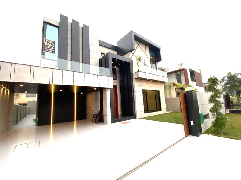 One Kanal Luxury Ultra-Modern Design Most Beautiful Near To Park on 80ft 100ft Road 0