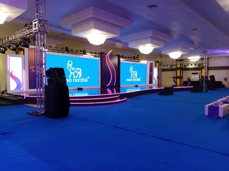 SMD Screen/Truss Lights/Dj Sound System/LEDs/Projector/Stage/LED Floor 14