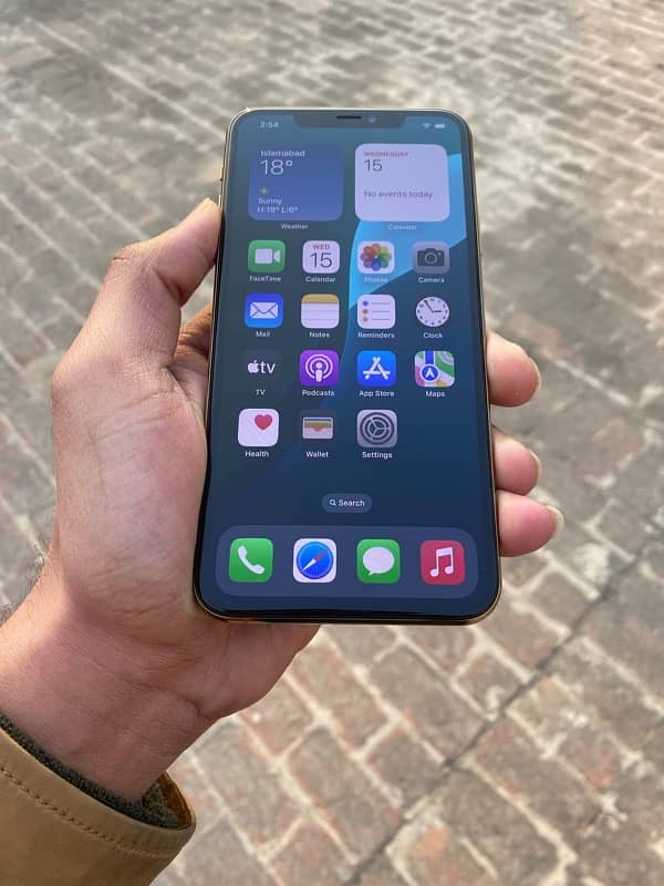 IPhone 11Pro Max Nonpta unlock simtime available WhatsApp(03274117805) 1