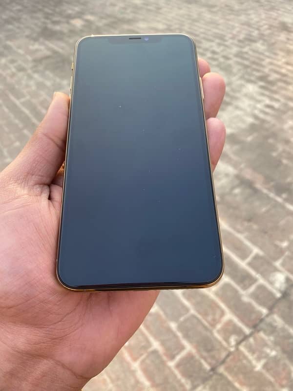 IPhone 11Pro Max Nonpta unlock simtime available WhatsApp(03274117805) 11