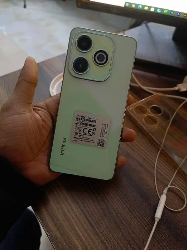 Infinix Hot 40i for sale box & charger 0