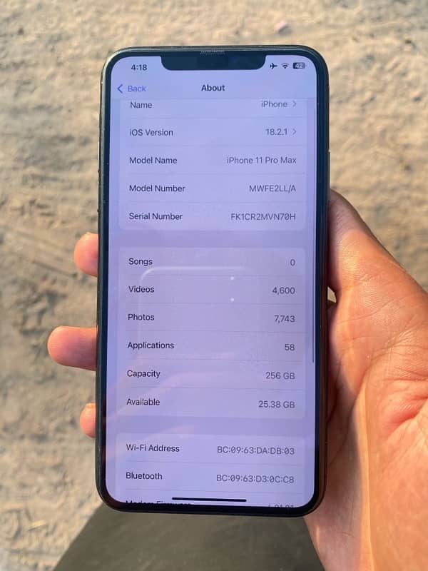 Iphone 11 pro max 256GB jv non pta scratch less 13