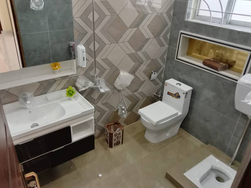 10 Marla house for sale in Gulshan e Lahore 5