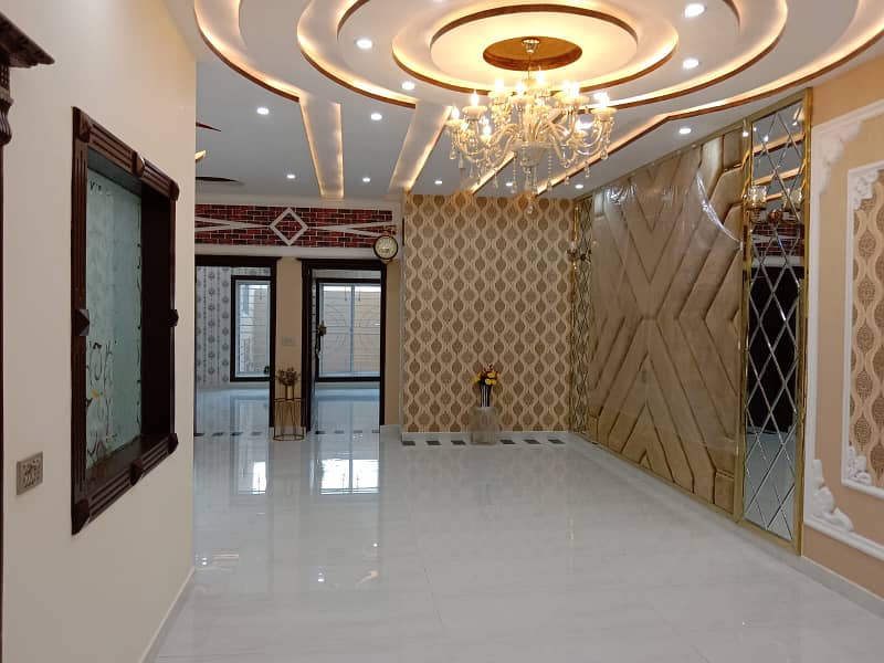 10 Marla house for sale in Gulshan e Lahore 22