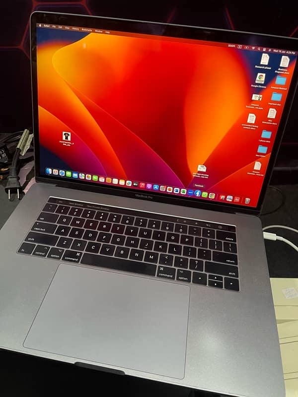 Macbook pro 2017 2