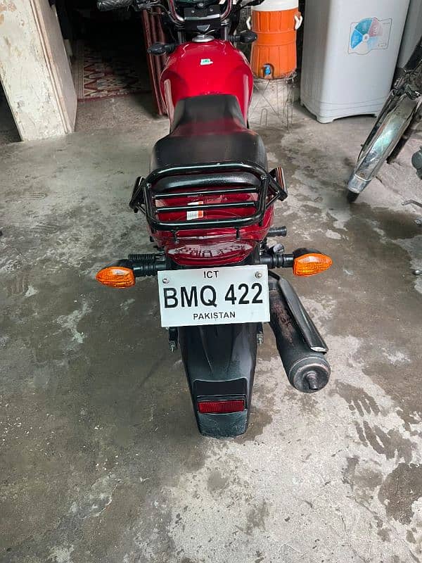 Suzuki GR150 Red 1