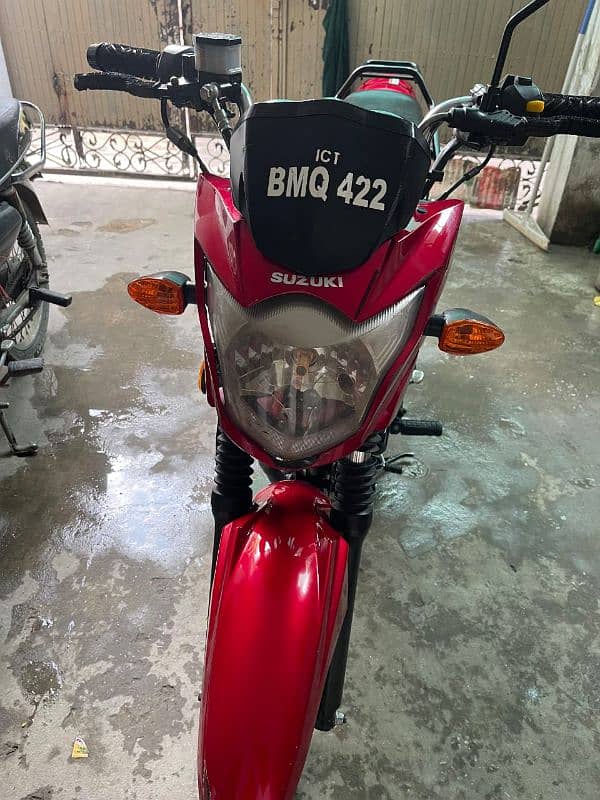 Suzuki GR150 Red 4