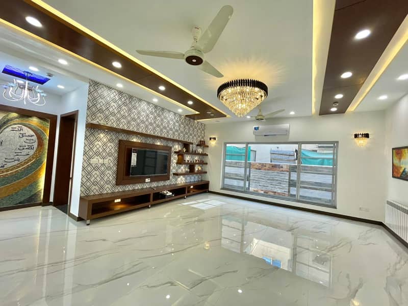 1 Kanal Out Class Luxury Upper Portion For Rent In DHA Phase 2, Block V, Lahore 7