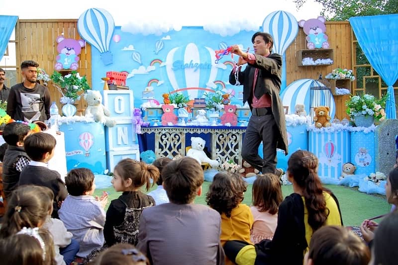 Magic Show/Puppet Show/Clowns/Face Painting/Jumping Castle/Balloons 9