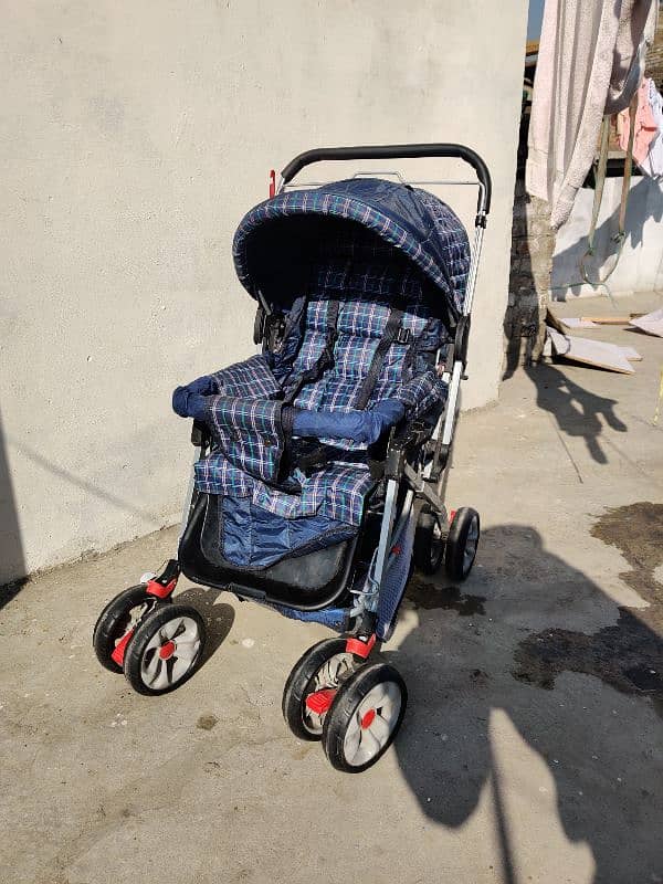 Baby pram Like new Just 2month used 1