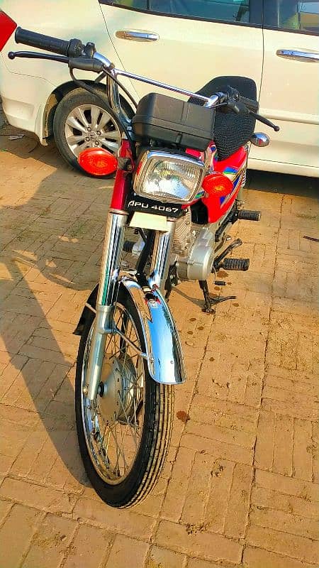 Honda 125 red colour 2023 Model 0