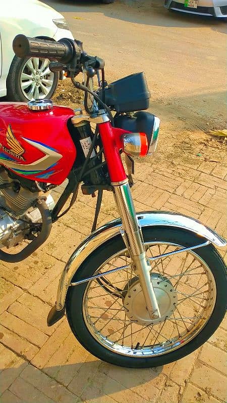 Honda 125 red colour 2023 Model 1