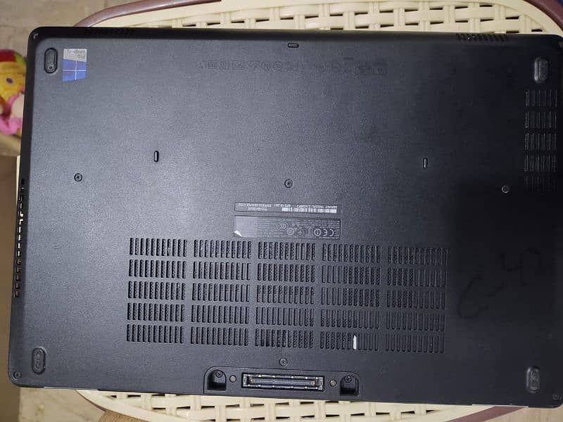 dell latitude E5570 3